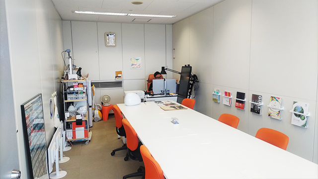 インキュベートルーム03