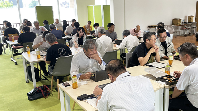 ランチ交流会の様子04